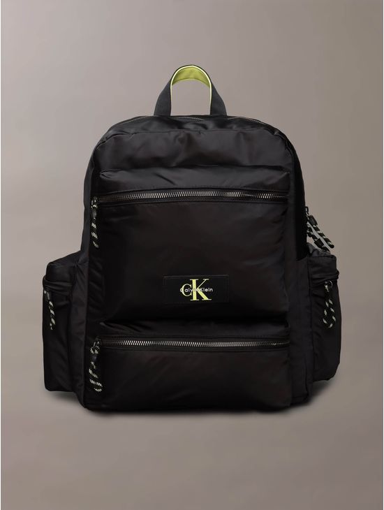 Mochila-Calvin-Klein-Monologo-Hombre-Negra