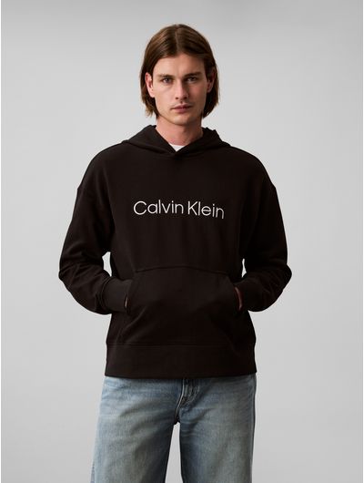 40HM231_UB1_main_WS_4755x4755_Hi_Res_JPEG