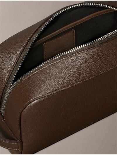 Neceser-Calvin-Klein-Hombre-Cafe-4D1036G-201