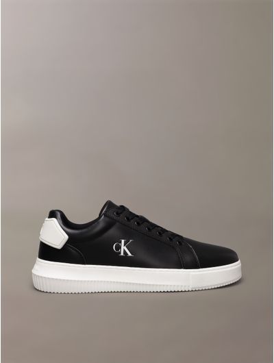 Tenis-Calvin-Klein-con-Monograma-Hombre-Negro-YM0YM01296-01W