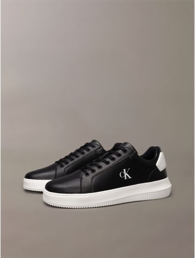 Tenis-Calvin-Klein-con-Monograma-Hombre-Negro-YM0YM01296-01W