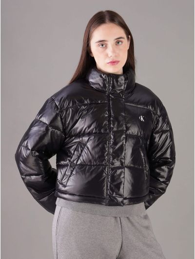 Chamarra-Calvin-Klein-Jeans-Cropped-Capitonada-Mujer-Negro