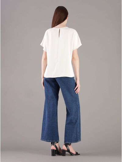 Blusa-Calvin-Klein-Placa-Grabada-Mujer-Beige