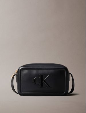Camera-Bag-Calvin-Klein-Bold-Mujer-Negro-4F3220G-001