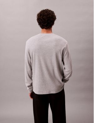 Sueter-Calvin-Klein-Waffleado-Hombre-Gris-40EM217-032