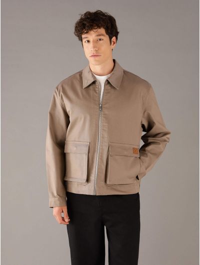 Chamarra-Calvin-Klein-Jeans-con-Monograma-Parche-Hombre-Cafe-4RD401G-210