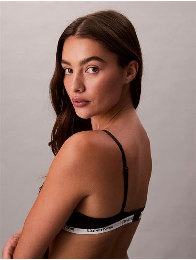 Bralette-Calvin-Klein-Triangular-Mujer-Negro-QP1474O-001