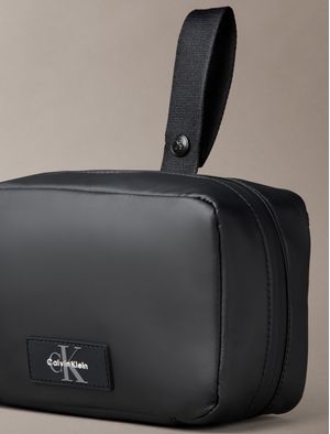 Neceser-Calvin-Klein-Hombre-Negro-4D1135G-001