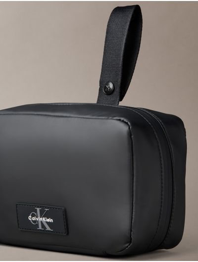 Neceser-Calvin-Klein-Hombre-Negro-4D1135G-001