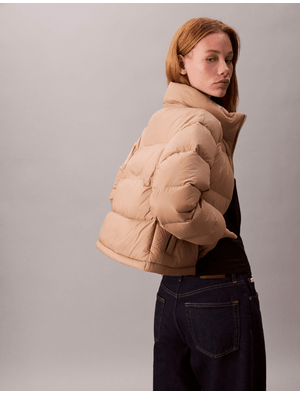 Chamarra-Puffer-con-Monologo-Calvin-Klein-Mujer-Cafe-47D503G-200