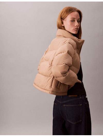 Chamarra-Puffer-con-Monologo-Calvin-Klein-Mujer-Cafe-47D503G-200