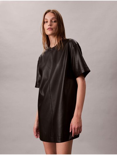 Vestido-Mini-Tipo-Camiseta-en-Cuero-Sintetico-Calvin-Klein-Mujer-Negro-44D058G-001