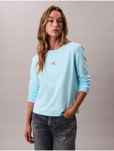 Playera-Grafica-Calvin-Klein-Satinada-Degradada-Manga-Larga-Mujer-Azul-47D223G-440
