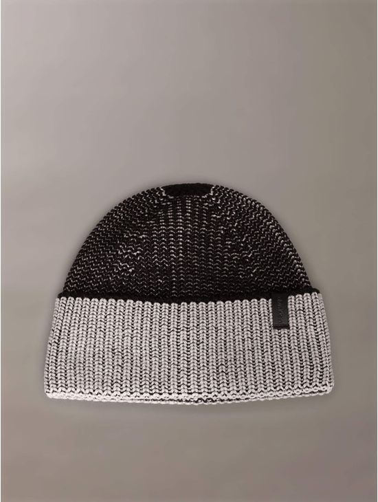 Gorro-Calvin-Klein-Tejido-de-Punto-Hombre-Multicolor-CKMC523220-001