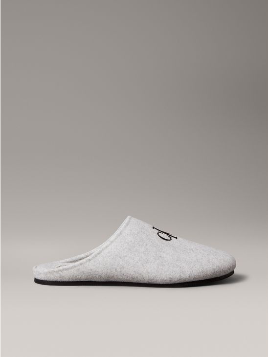 HM0HM01931_PRZ_main_2325x3100_Hi_Res_JPEG