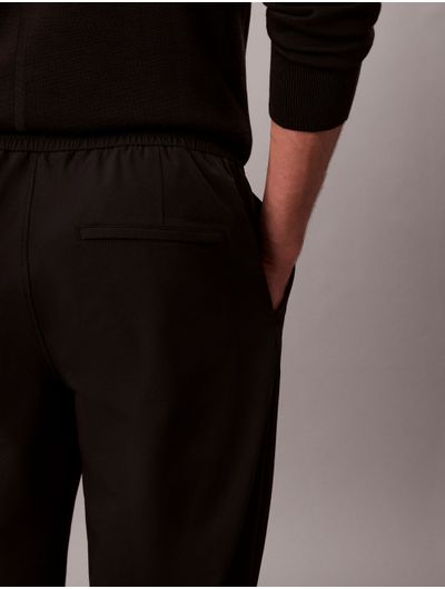 Pantalon-Calvin-Klein-Jogger-Tech-Hombre-Negro-4LD615G-001