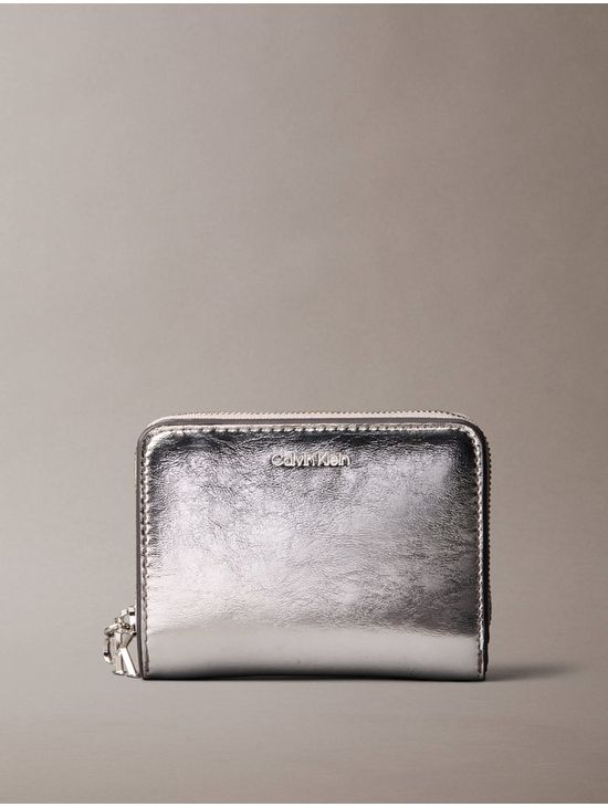 Cartera-Flap-CK-Metallic-Mujer-Plateado-4F1103G-3JH