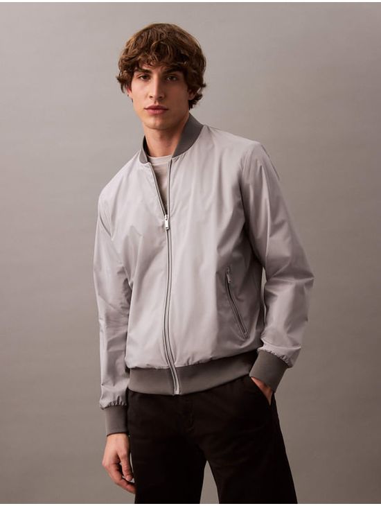Chamarra-Bomber-Calvin-Klein-Mate-Hombre-Gris-40FM512-RO1