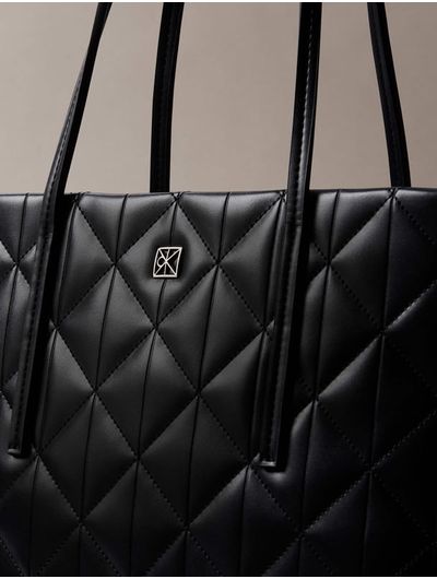 Bolsa-Tote-Pequena-Acolchada-Calvin-Klein-Mujer-Negro-4F3325G-UB1
