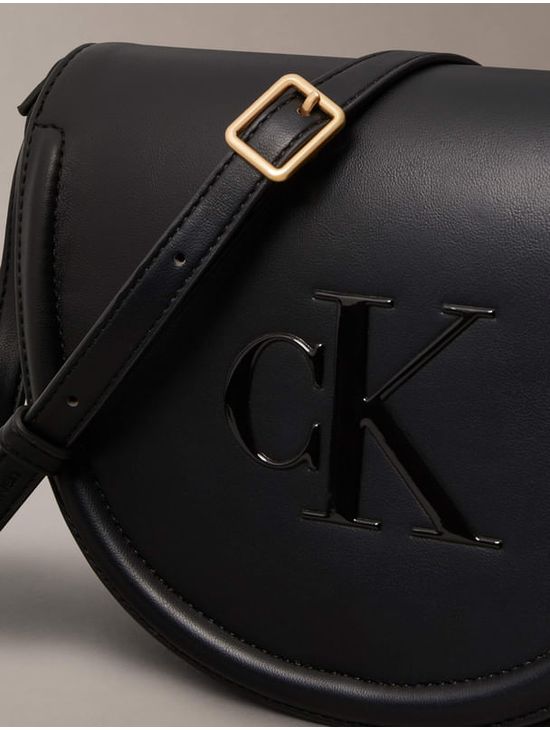Bolsa-Crossbody-Calvin-Klein-Mujer-Negro-4F3221G-UB1