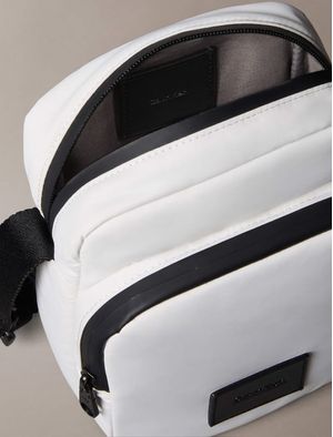 Bolso-Reporter-Calvin-Klein-Hombre-Blanco-4D3200G-YAF