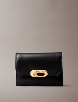 Cartera-Trifold-Calvin-Klein-Mujer-Negro-4F1116G-UB1