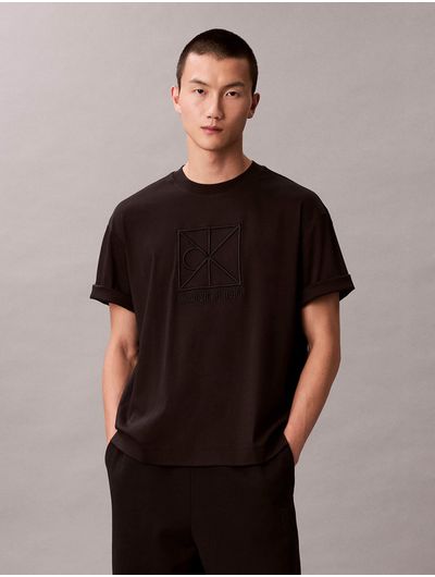 Playera-Calvin-Klein-Interlock-Emblema-Hombre-Negro-4LE200G-UB1
