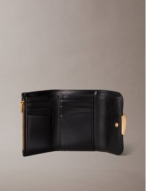 Cartera-Trifold-Calvin-Klein-Mujer-Negro-4F1116G-UB1