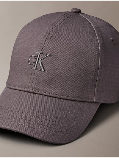 Gorra-Denim-Calvin-Klein-Emblem-Hombre-Gris-4D5048G-PA7