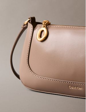 Crossbody-Calvin-Klein-Con-Cierre-Metalico-Mujer-Beige-4F1046G-VFU