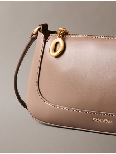 Crossbody-Calvin-Klein-Con-Cierre-Metalico-Mujer-Beige-4F1046G-VFU