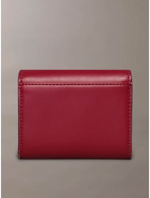 Cartera-Calvin-Klein-con-Monograma-Mujer-Vino-4F1047G-Z1K