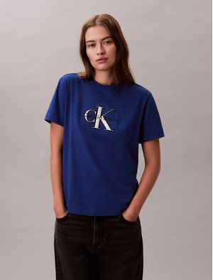 Playera-Calvin-Klein-Monologo-Foil-Hero-Mujer-Azul-47E819G-C61