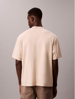 Playera-Calvin-Klein-Grafica-CKJ-Relaxed-16s-Hombre-Verde-4RC851G-2F2