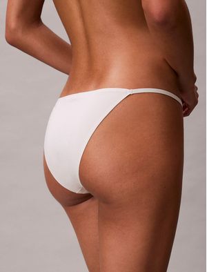Bikini-Calvin-Klein-String-Mujer-Blanco-QF8086-101