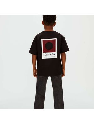 Playera-Calvin-Klein-Polaroid-AW-Nino-Negro-IB0IB02607-BEH