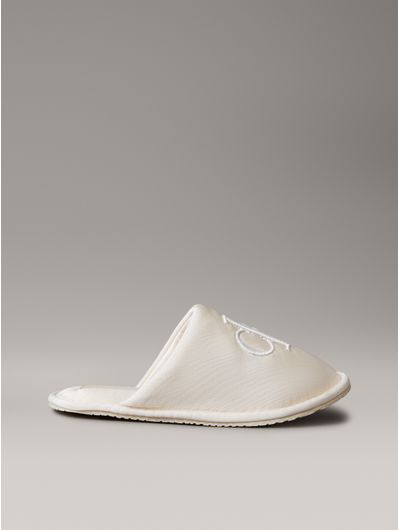 YW0YW02053_Z01_main_2325x3100_Hi_Res_JPEG