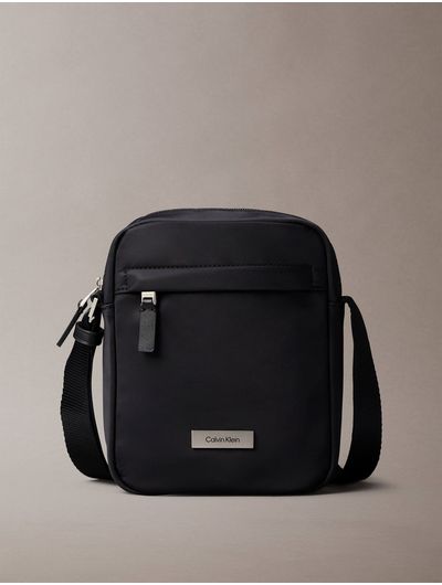 Bolso-Calvin-Klein-Sleek-Reporter-Hombre-Negro-4D3180G-UB1