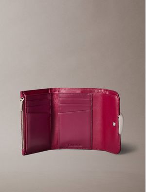 Cartera-Calvin-Klein-Trifold-Mujer-Rosa-4F1116G-Z1K
