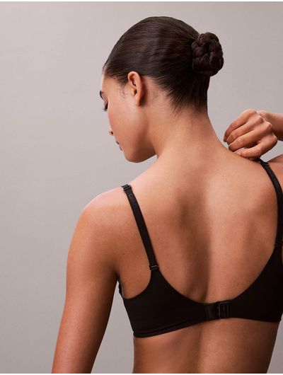 Brasier-Calvin-Klein-Push-Up-Plunge-Mujer-Negro-QF7315-001