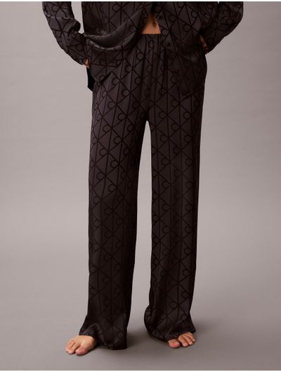 QS7536_2U6_alternate2_2000x2632_Hi_Res_JPEG