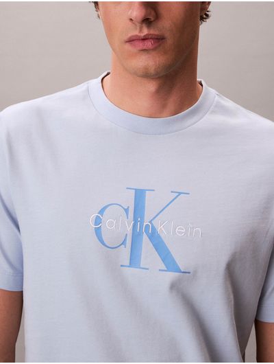 playera-calvin-klein-hero-monologo-20s-hombre-azul-4rb862g-c1o