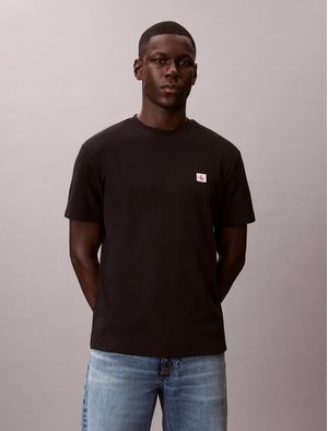 playera-calvin-klein-waffle-badge-crewneck-hombre-negro-4rd008g-ub1