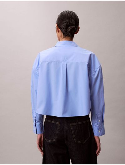 blusa-calvin-klein-poplin-oversized-cropped-mujer-azul-44e170g-hyd