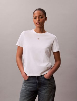 playera-calvin-klein-label-classic-fit-mujer-blanco-47f227g-yaf