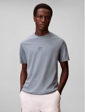 playera-calvin-klein-supima-emblem-hombre-verde-4lf243g-5k3