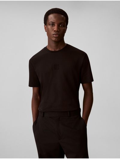playera-calvin-klein-supima-emblem-hombre-negro-4lf243g-ub1