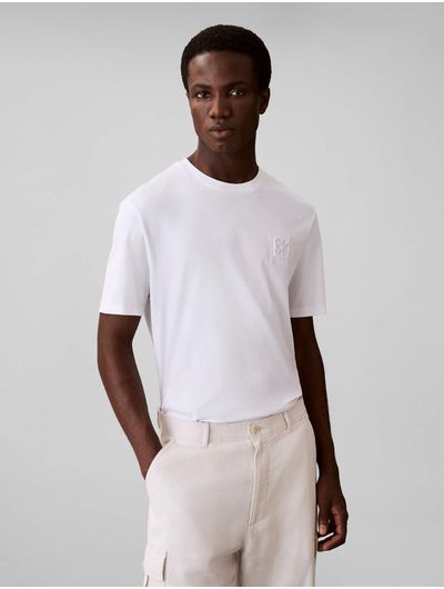 playera-calvin-klein-supima-emblem-hombre-blanco-4lf243g-yaf