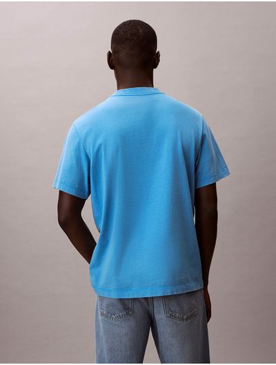 playera-calvin-klein-20s-graphic-acid-wash-hombre-azul-4rb824g-cfm