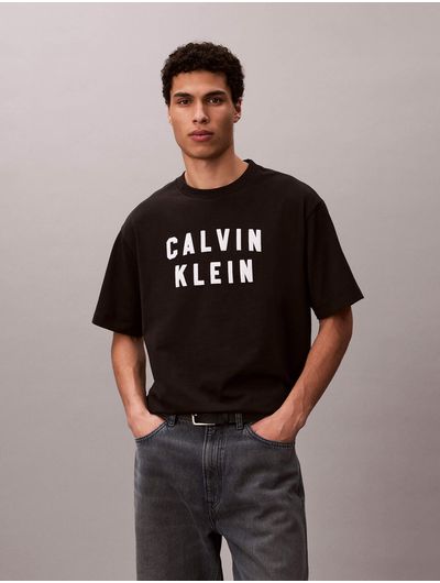 playera-calvin-klein-16s-graphic-seasonal-hombre-negro-4rf849g-ub1